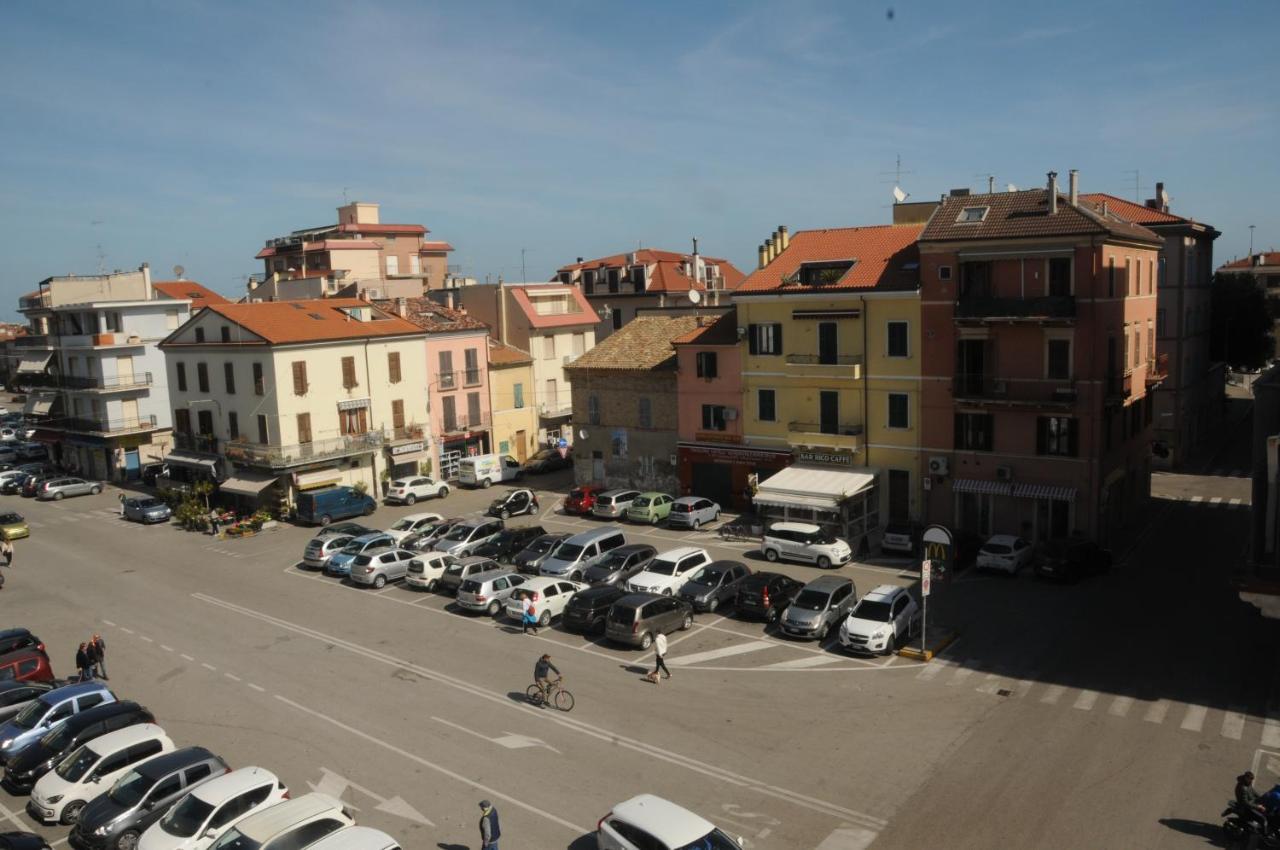 La Casa Di Luna San Benedetto del Tronto Exterior photo